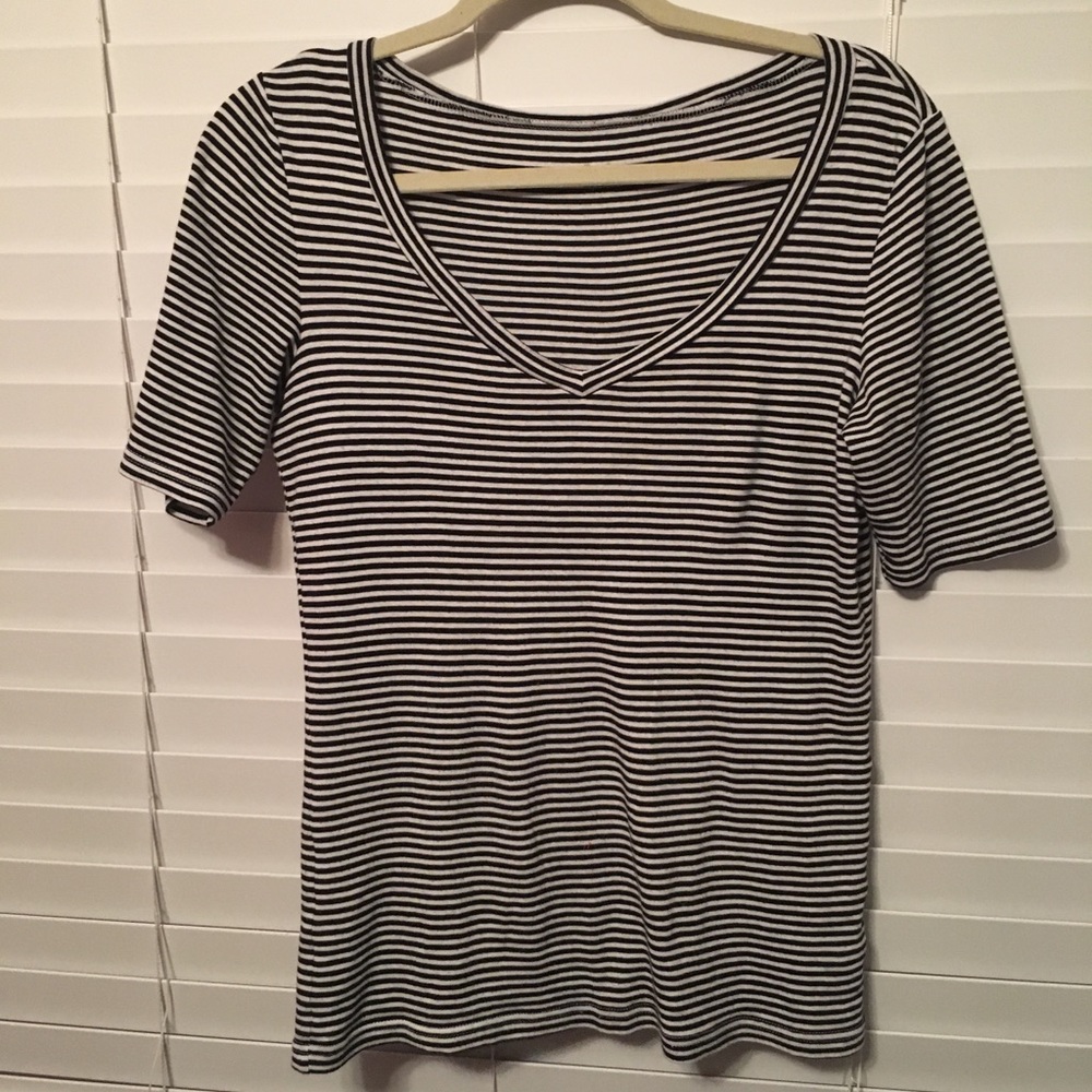 Size small gap striped t shirt